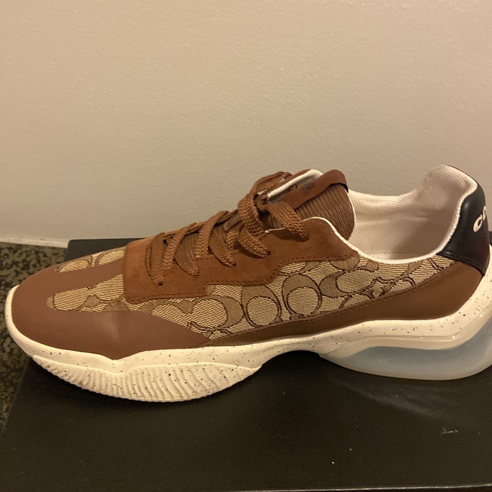 Brown and Tan coach shoes - Picture 2 of 4